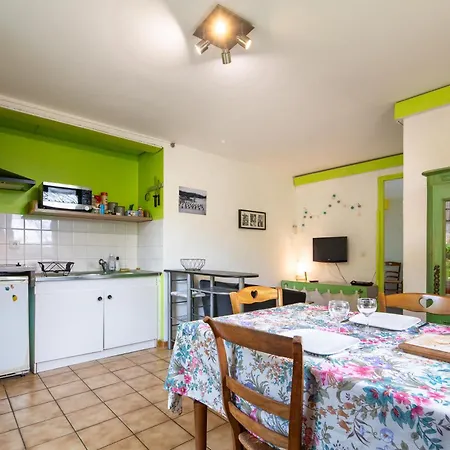 Apartment Avec Jardin A